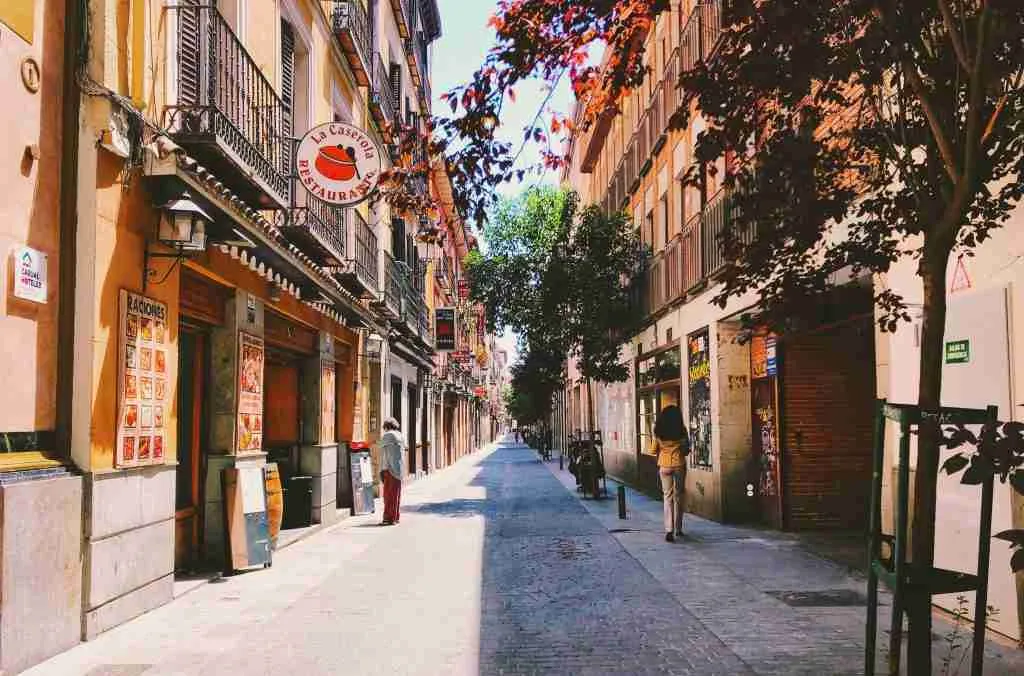 spanish online behaviour shopper